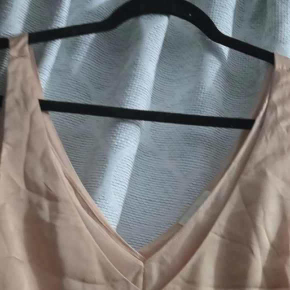 H&M Peach V-Neck Chiffon Top - Picture 6 of 9